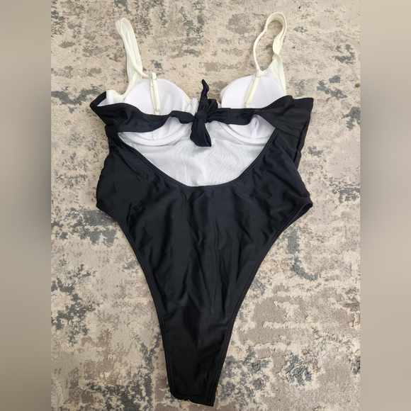 Shein | Black & White One Piece Swimsuit - Picture 3 of 4